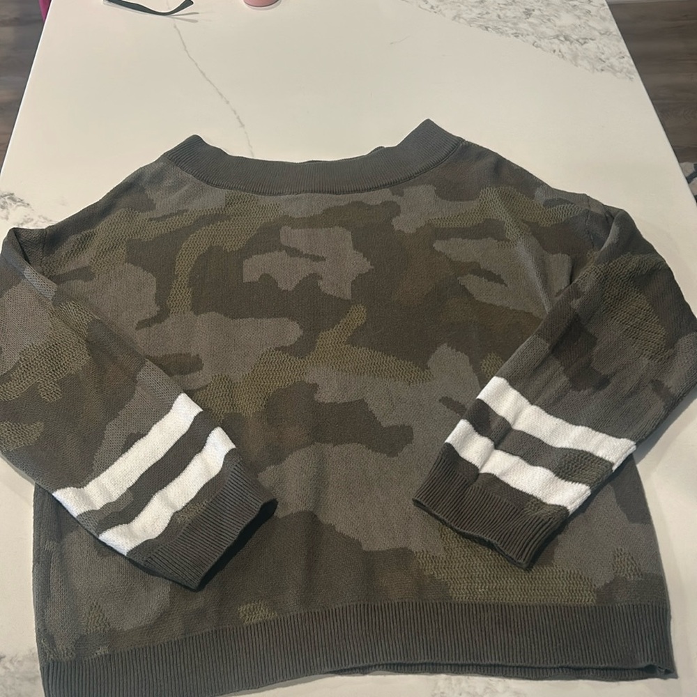 Camo off or on the shoulder sweater with white stripe sleeve detail size medium